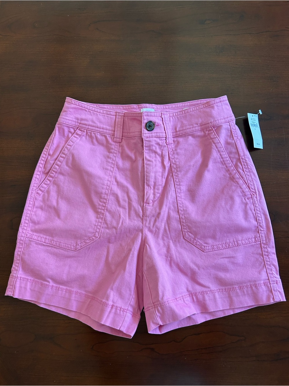 GAP Women’s Pink Girlfriend Shorts 5” inseam